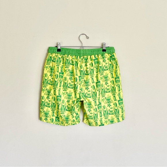 Looney Tunes Tiki Taz Bugs Daffy Graphic Yellow Green Swim Trunks Men’s Medium - Picture 9 of 12